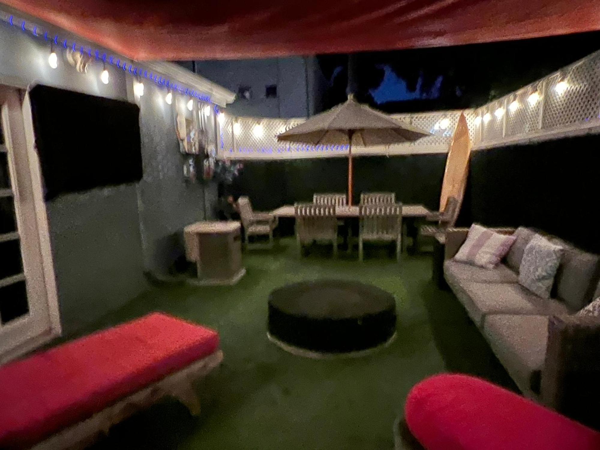 Chic Venice Beach Bungalow Steps From The Canals & Beach 로스앤젤레스 외부 사진