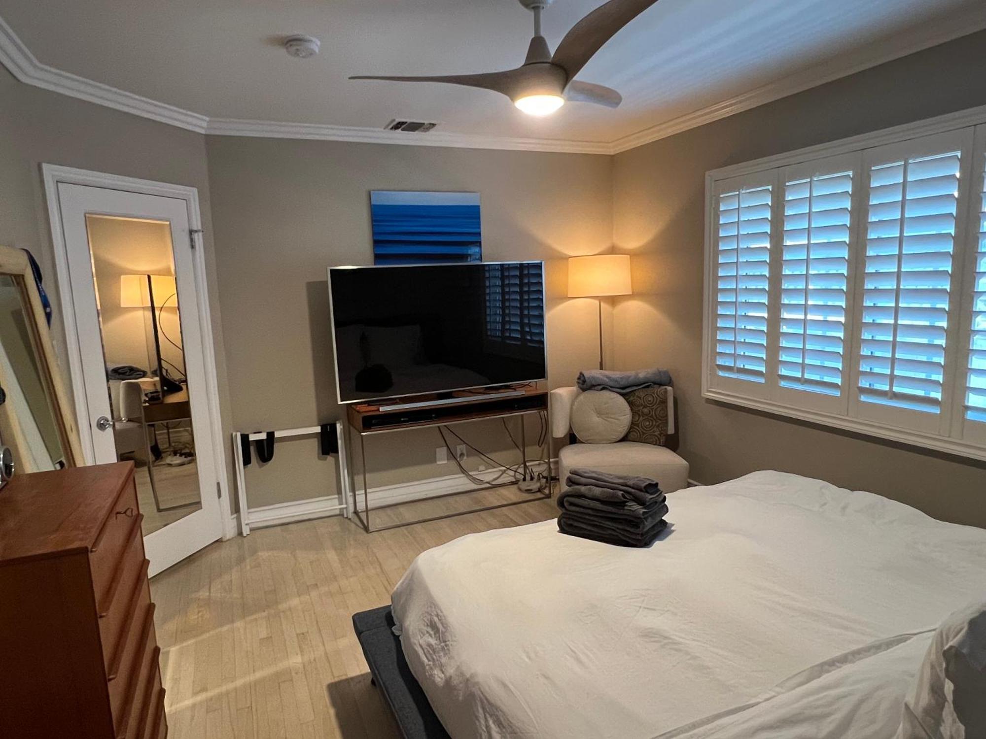 Chic Venice Beach Bungalow Steps From The Canals & Beach 로스앤젤레스 외부 사진